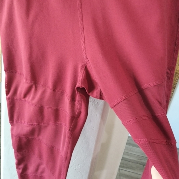 BuffBunny High Rise Mesh Striped Leggings - Picture 5 of 5